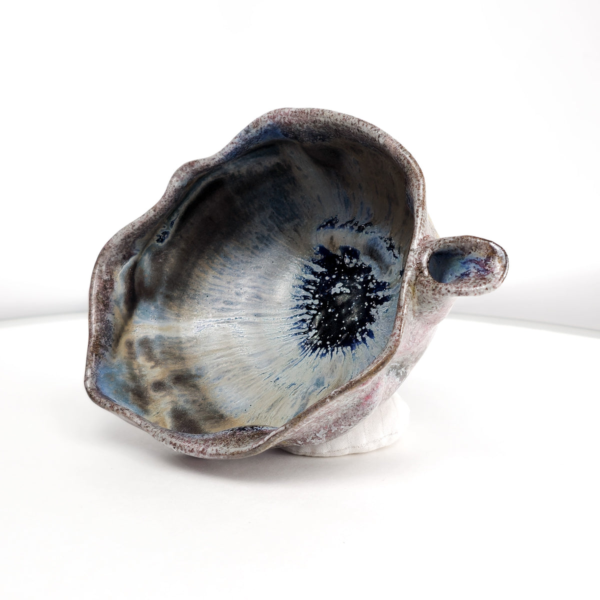 Pouring Bowl 22