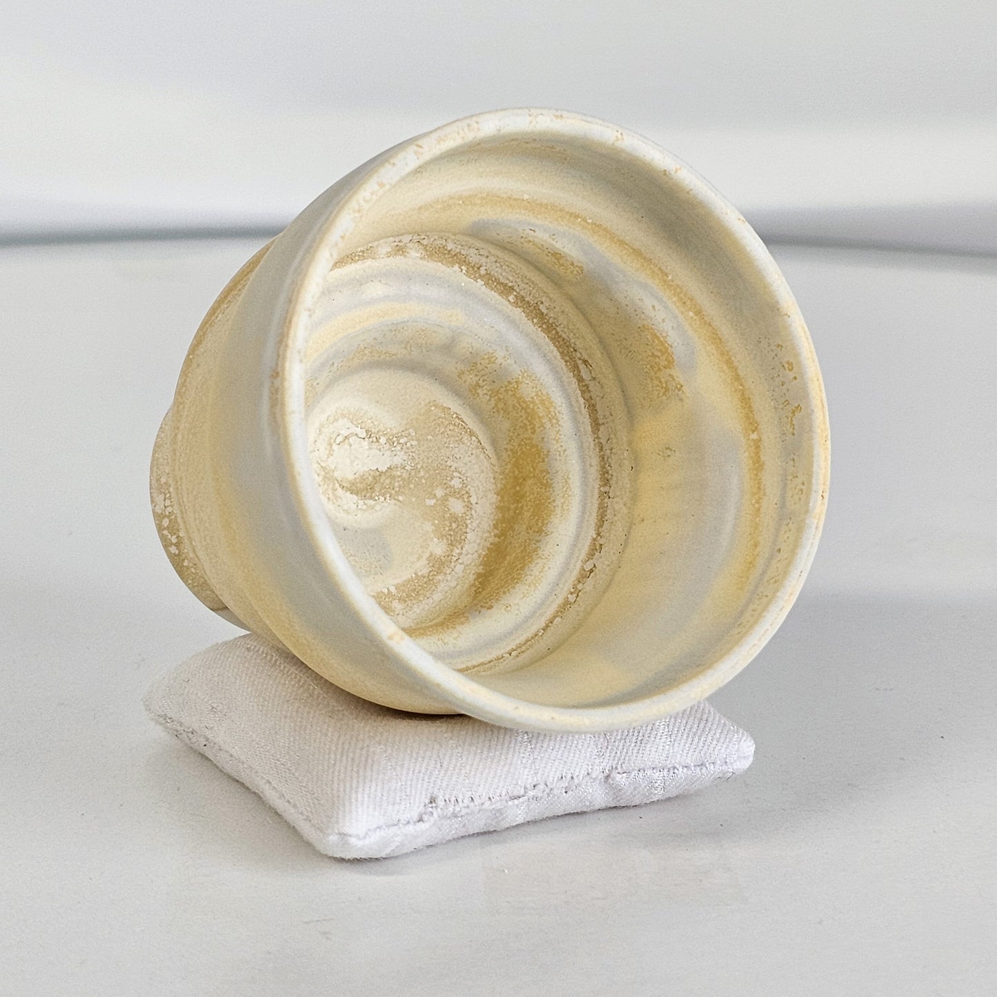 Satin Glow | Sipper Cup | 2.61 oz